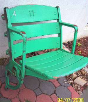ComiskeyParkSeat-Riser114-7-08.jpg