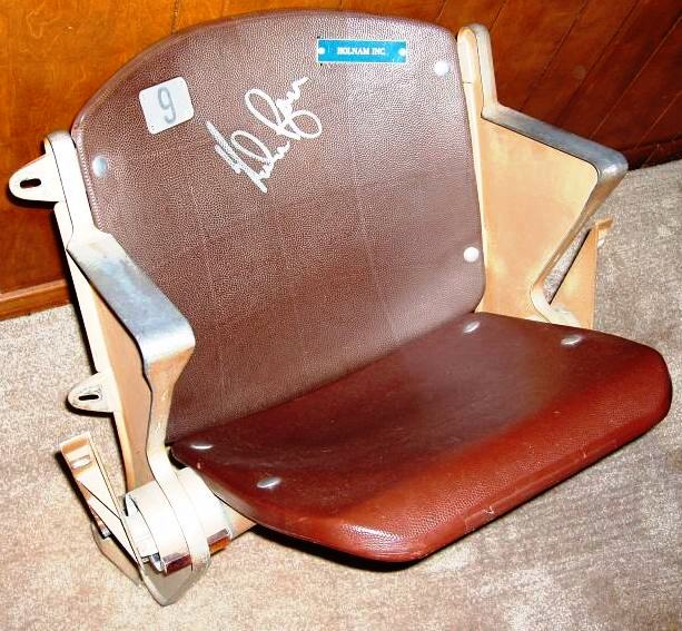 ArlingtonStadiumSeat9SignedByRyan10-21-07.jpg