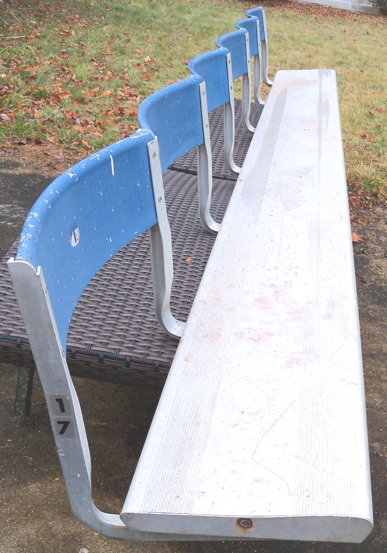 Hallmark00400StadiumBleacher--12-2024.JPG