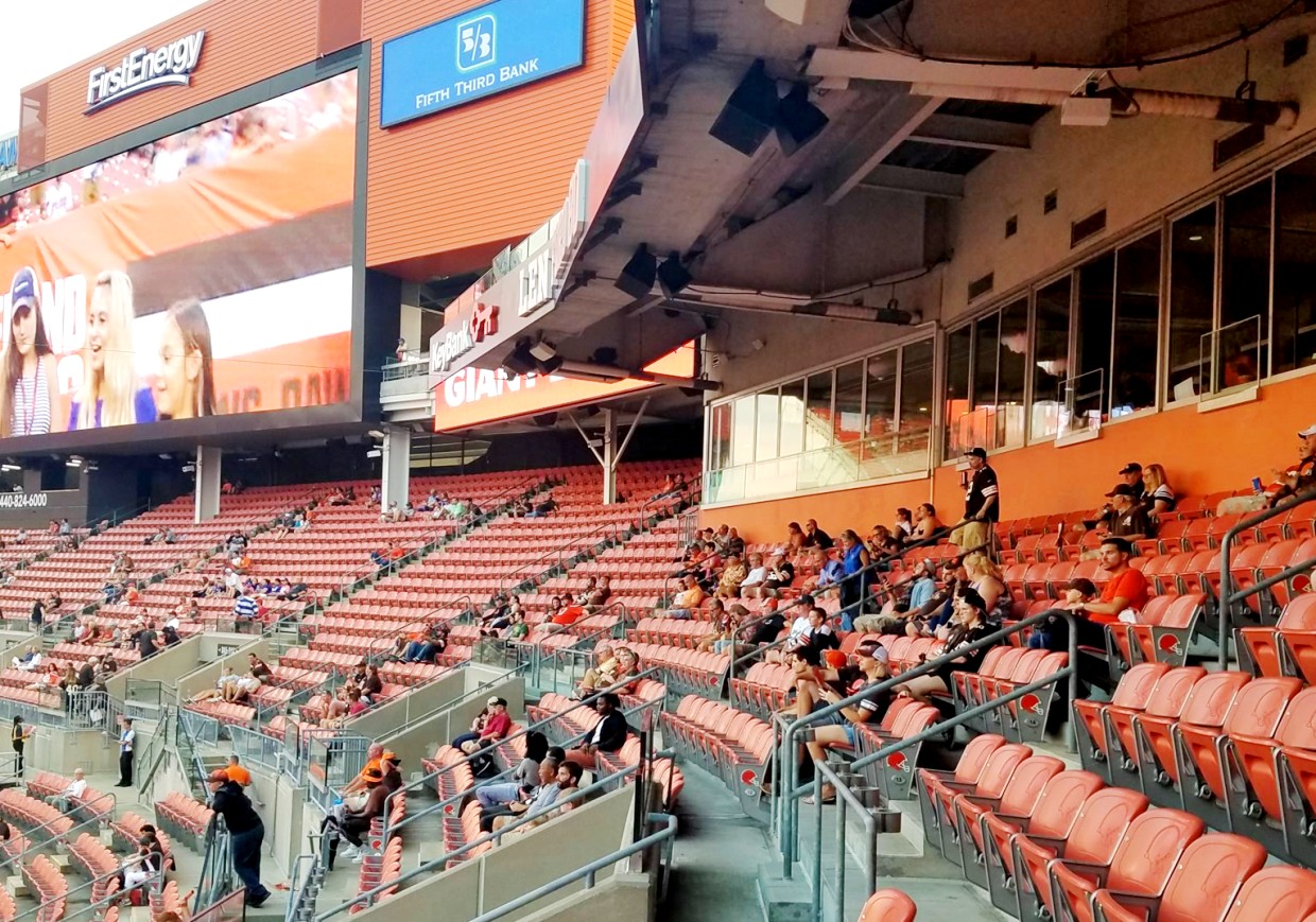 firstenergystadiumclevelandbrownsstadium-mezzaninelevelendzone-20170906_3379.jpg