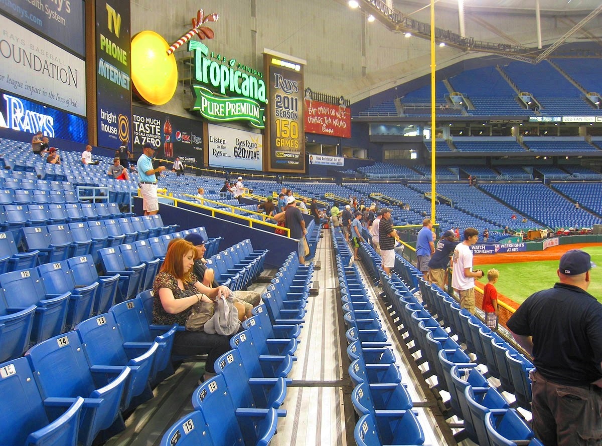 rt_field_seats_08_03_11.jpg